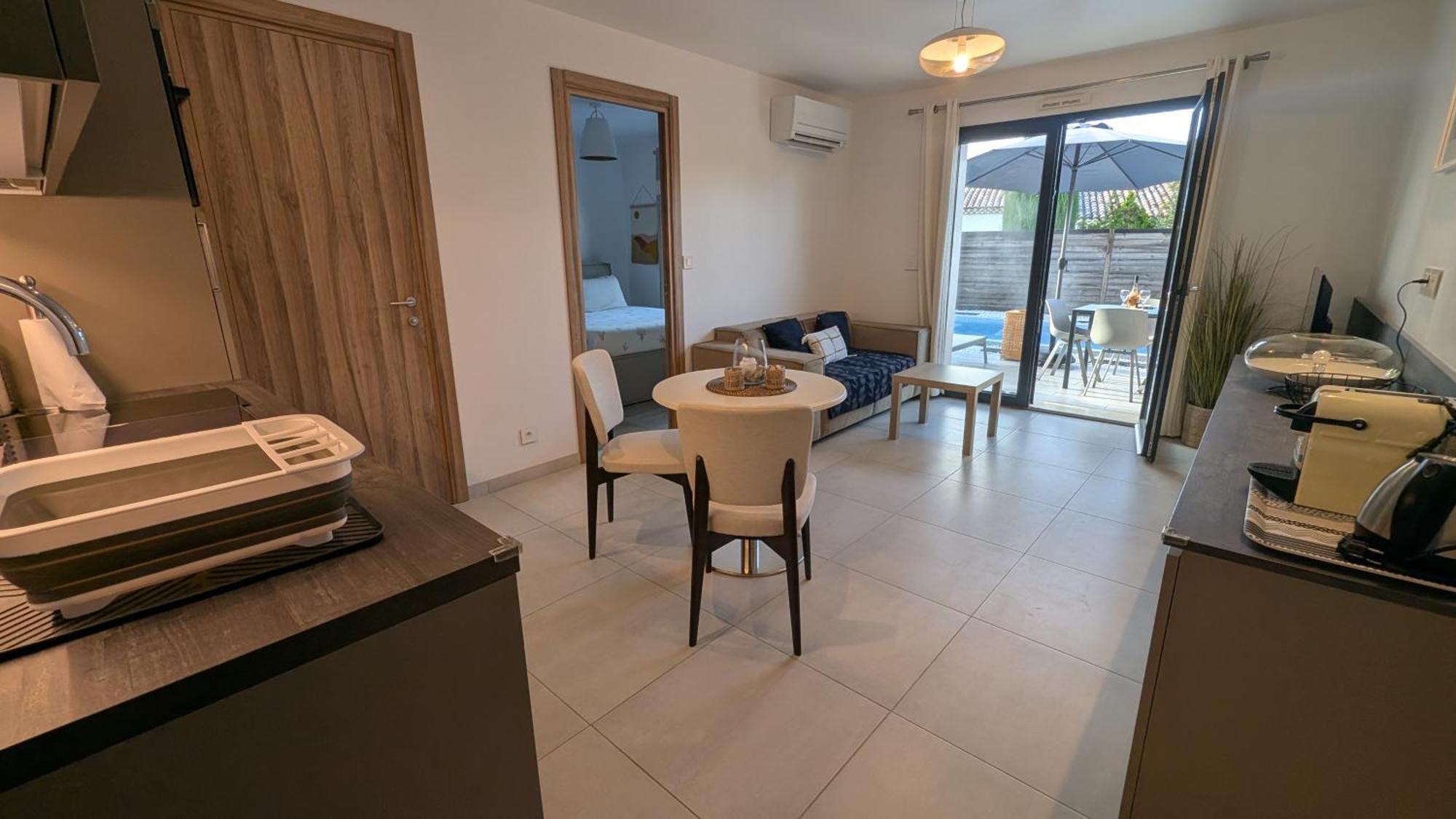 Appartement Luxe Avec Piscine Chauffee & Jacuzzi Prive - Cote D'Azur Roquefort-les-Pins Exterior photo